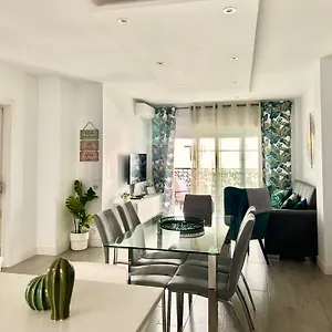 Apartament Tulipanes - Parking Privado, Benalmádena